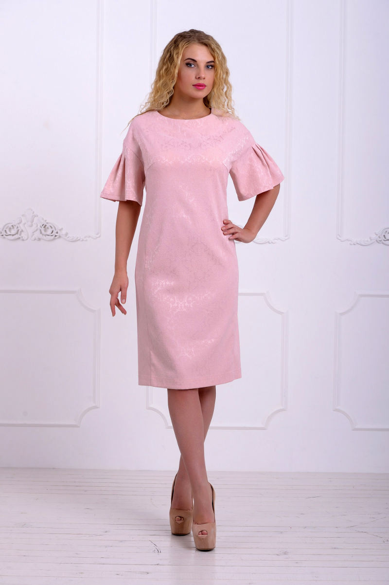 пудрово розовое платье из жаккарда фото