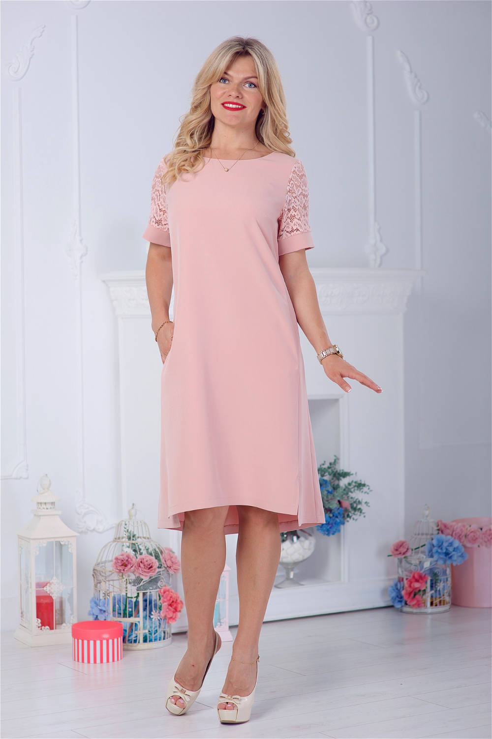 летнее платье большого размера нежно розовое с кружевом фото
